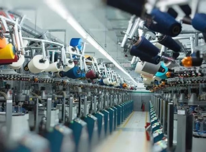 Maharashtra to develop textile hubs